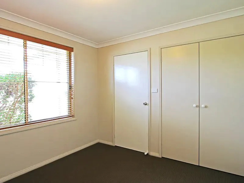 2/74 Yates Street, East Branxton, NSW, 2335 - Image 5