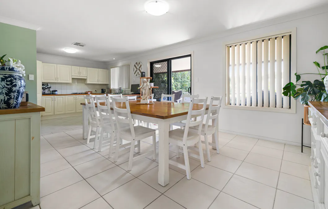 6 Amber Grove, Bolwarra Heights, NSW, 2320 - Image 4