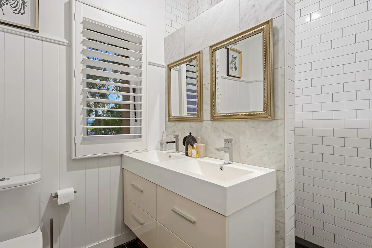 124 Swan Street — photo 11 of 21