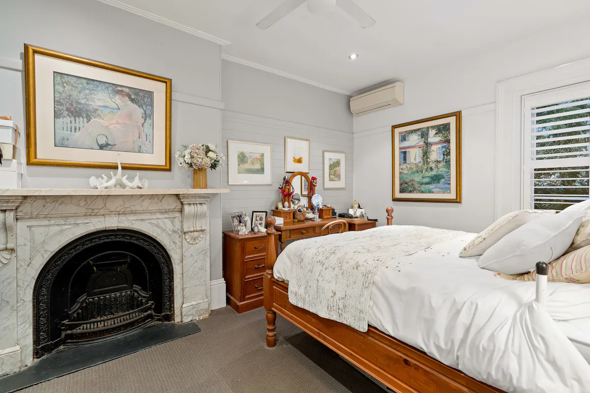 124 Swan Street — photo 12 of 21