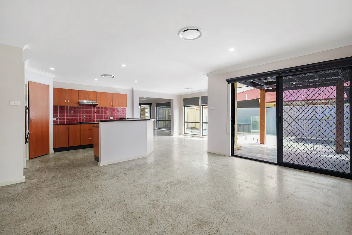 104 Somerset Drive — photo 3 of 20