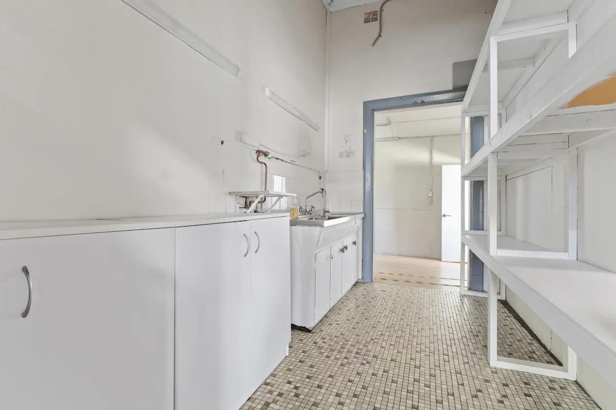 7 Railway Avenue — photo 13 of 23