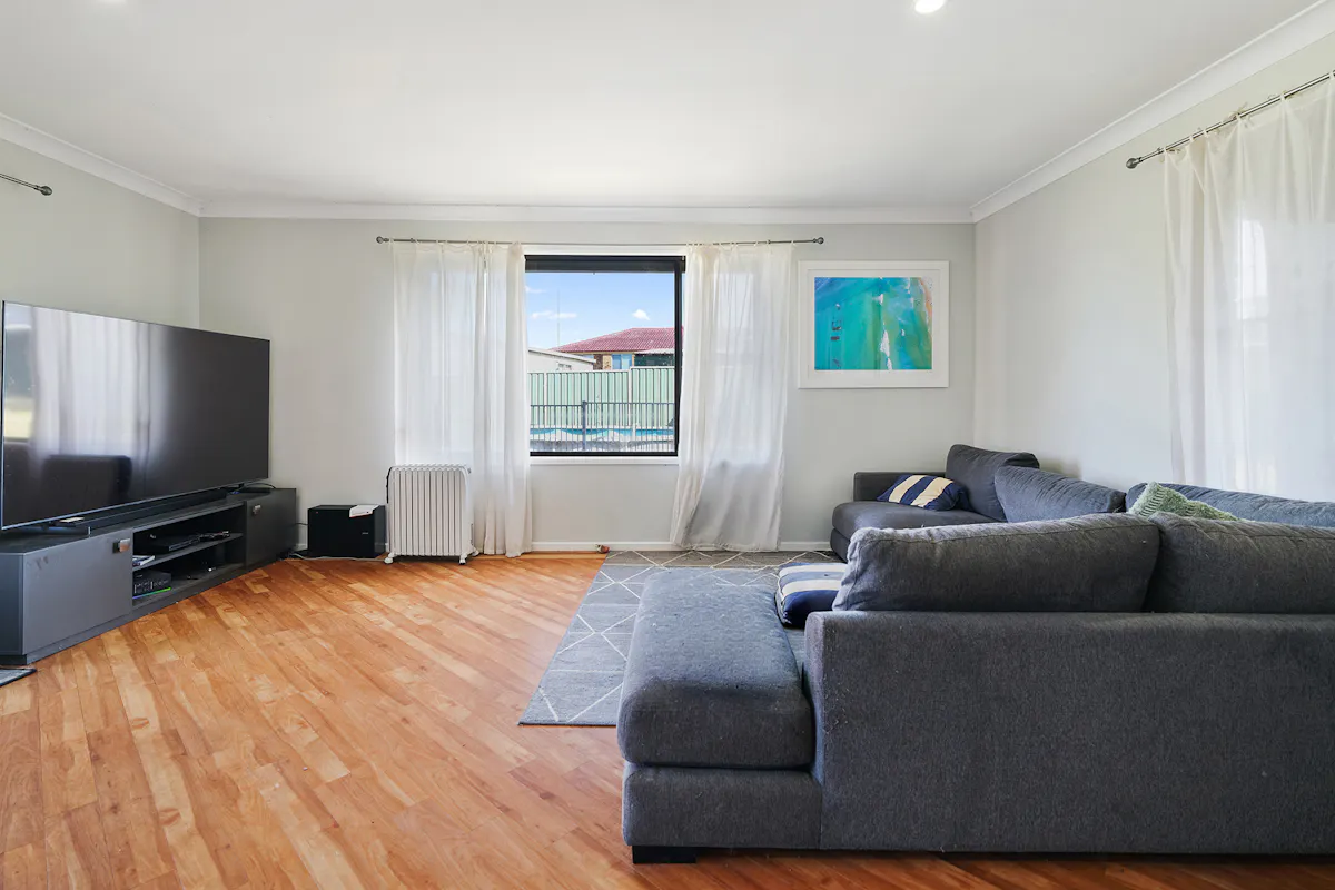 23 Mumford Avenue — photo 3 of 15