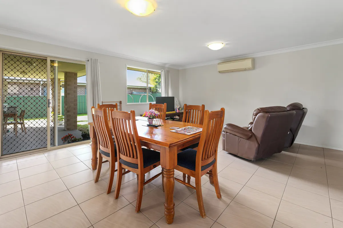 12 Shortland Drive — photo 3 of 14