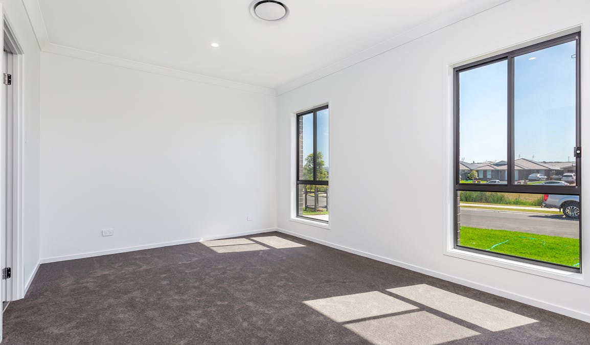 74 Hadfield Circuit, Cliftleigh, NSW, 2321 - Image 6