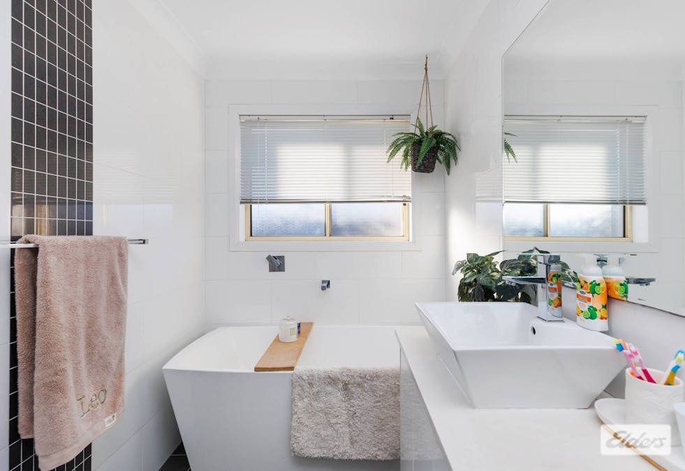 16 Nardoo Street, Glenfield Park, NSW, 2650 - Image 6