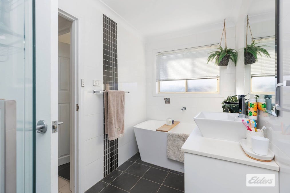 16 Nardoo Street, Glenfield Park, NSW, 2650 - Image 8