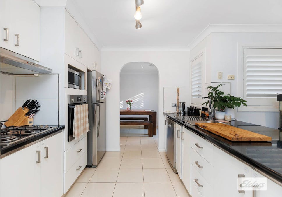 16 Nardoo Street, Glenfield Park, NSW, 2650 - Image 12