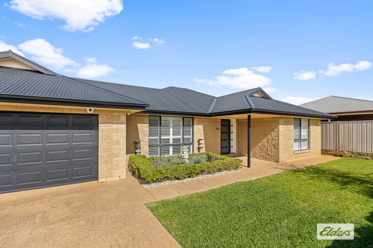 35 Illeura Road — photo 3 of 28