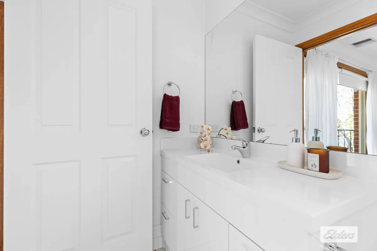 12 Kincora Place — photo 7 of 30