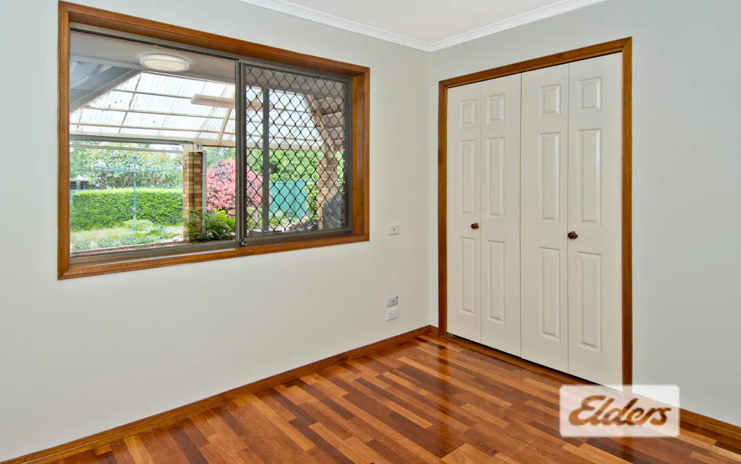 8 Kauri Street, Hillcrest, QLD, 4118 - Image 8