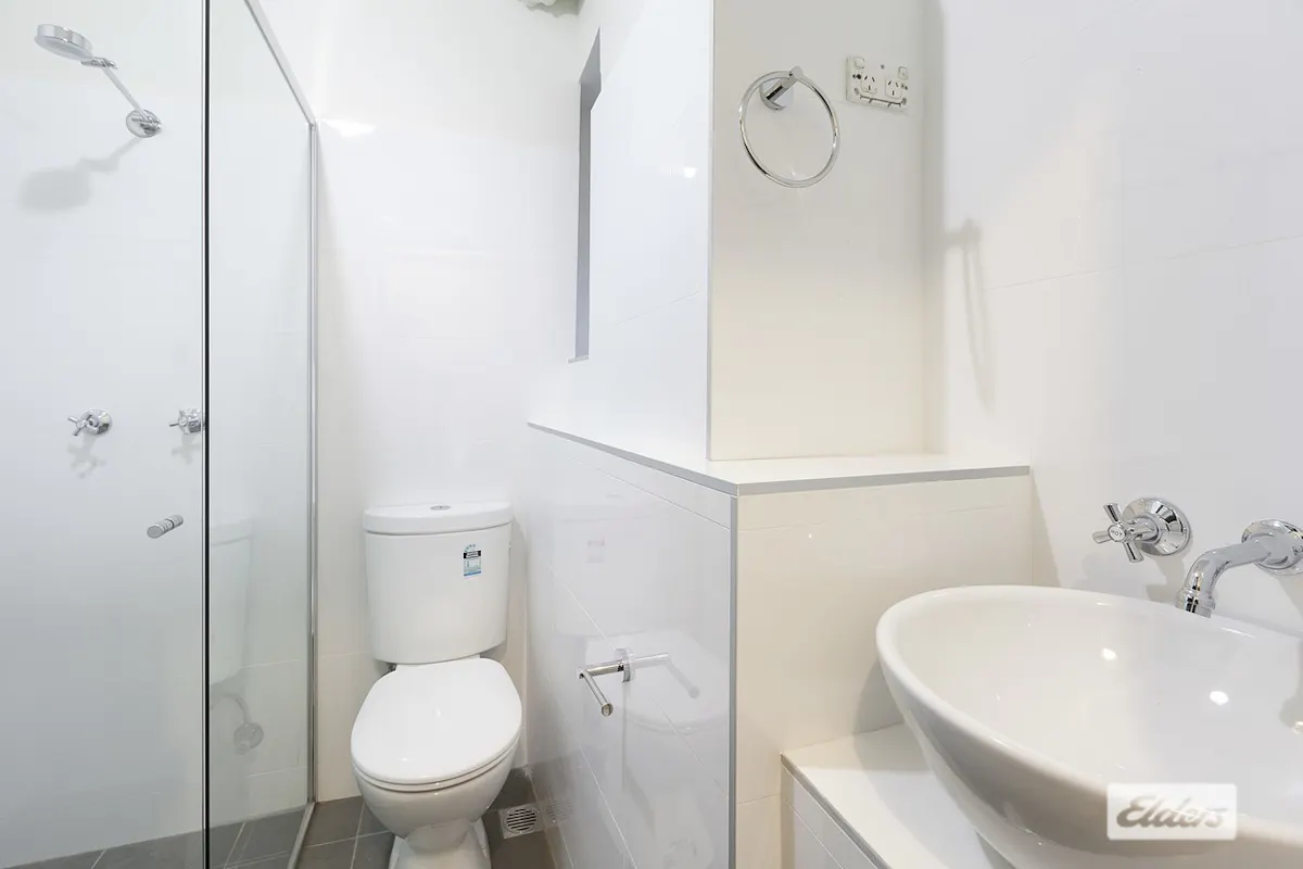 1/43-47 Elizabeth Bay Road — photo 4 of 5