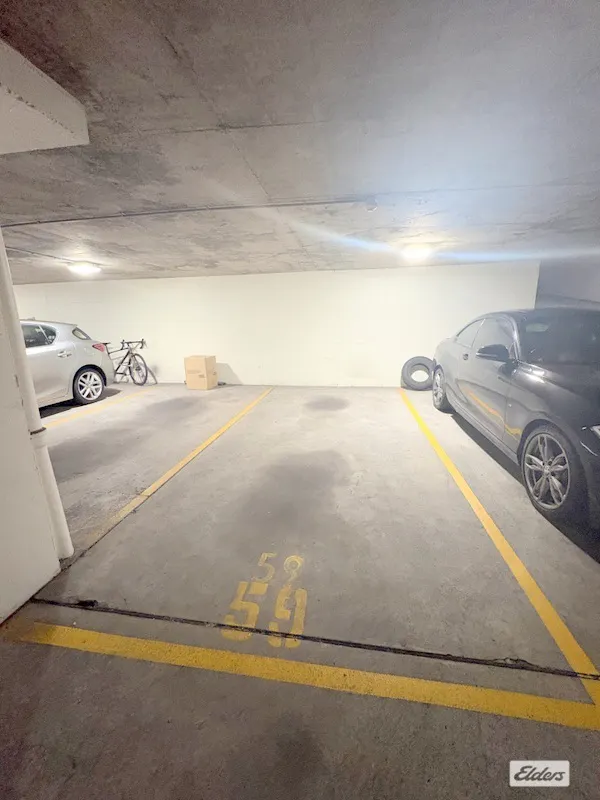 CS 59/106 Elizabeth Bay Road — photo 2 of 2