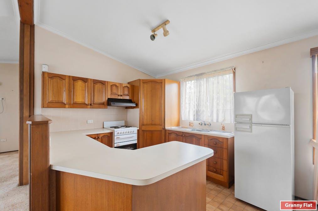 31 Molonglo Road, Seven Hills, NSW, 2147 - Image 11