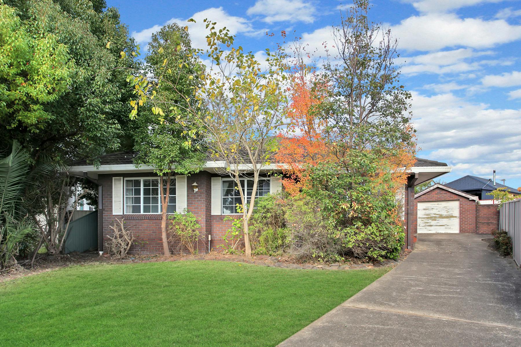 18 Boyne Avenue, Pendle Hill, NSW, 2145 Sold Elders Real Estate