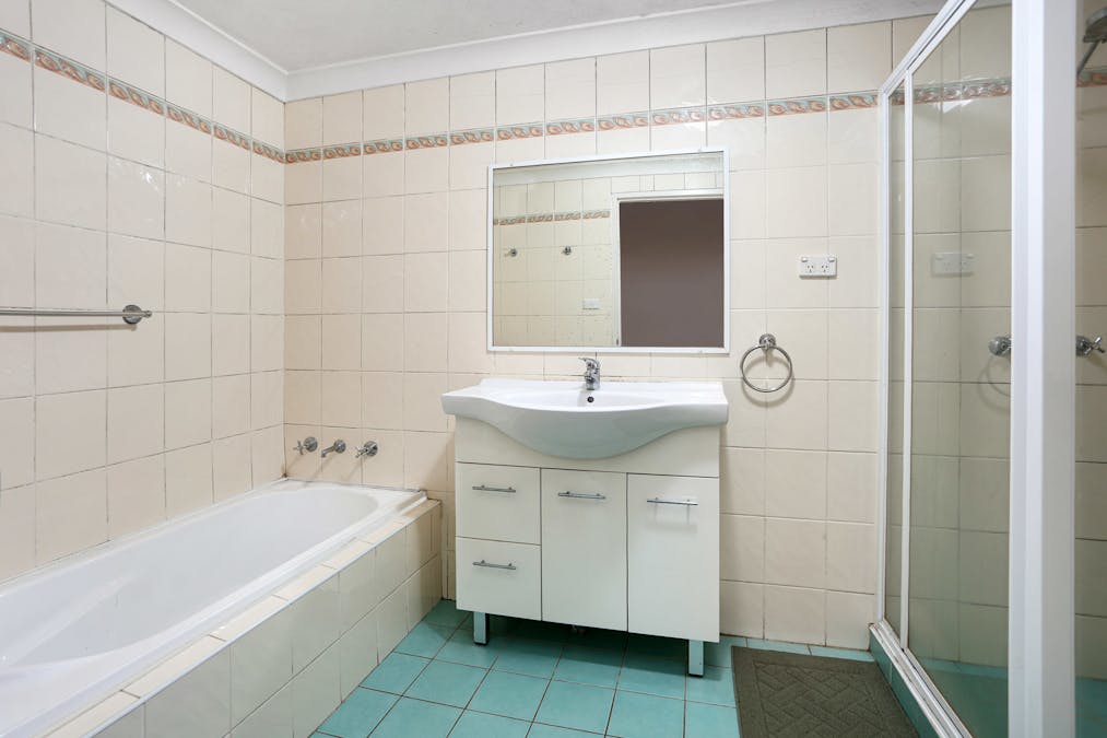 2/5759 Stapleton Street, Pendle Hill, NSW, 2145 Sold Elders Real