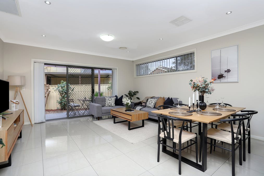 12/17 Mimosa Avenue, Toongabbie, NSW, 2146 - Image 2