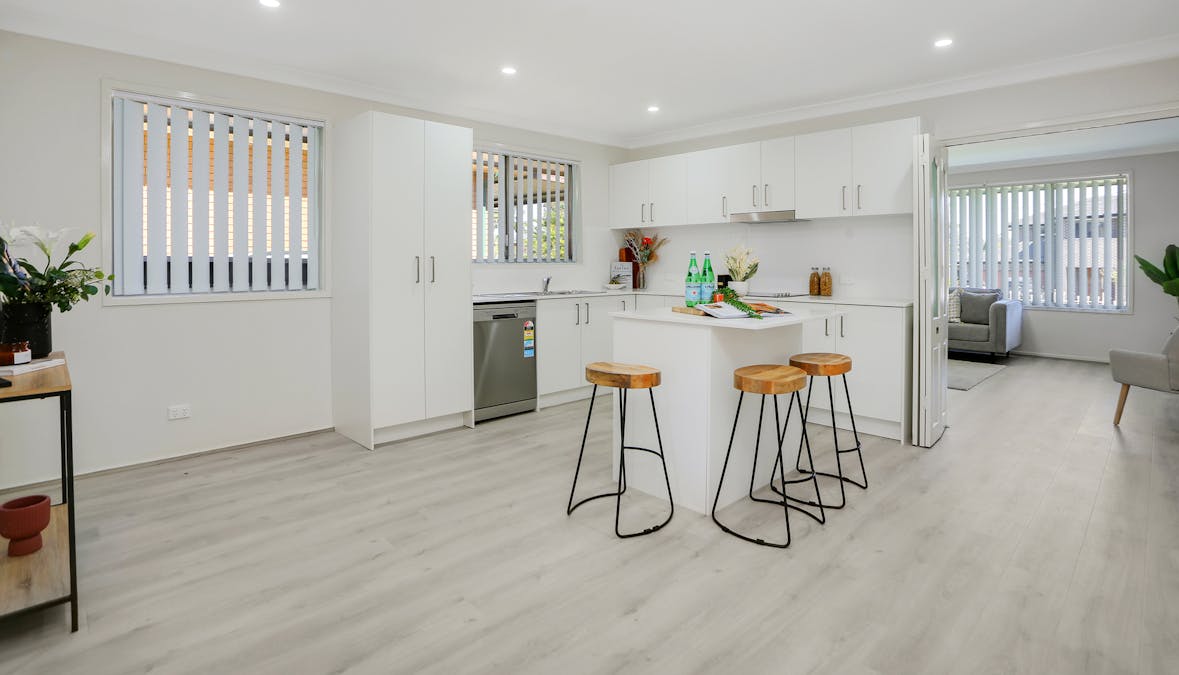 15 Molonglo Road, Seven Hills, NSW, 2147 - Image 3