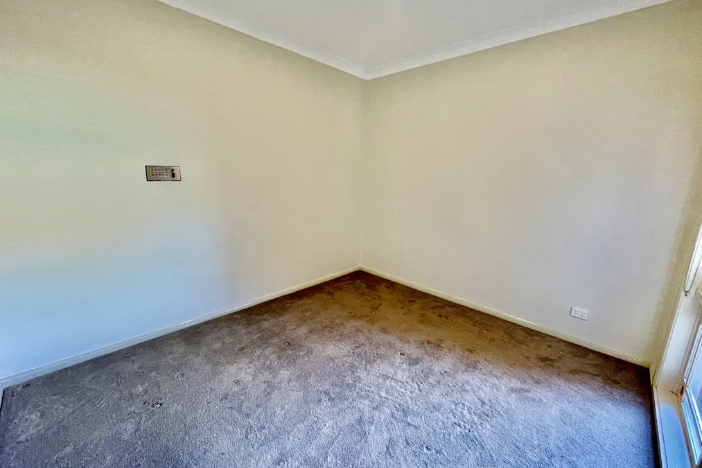 3 Leura Place, Prospect, NSW, 2148 - Image 2