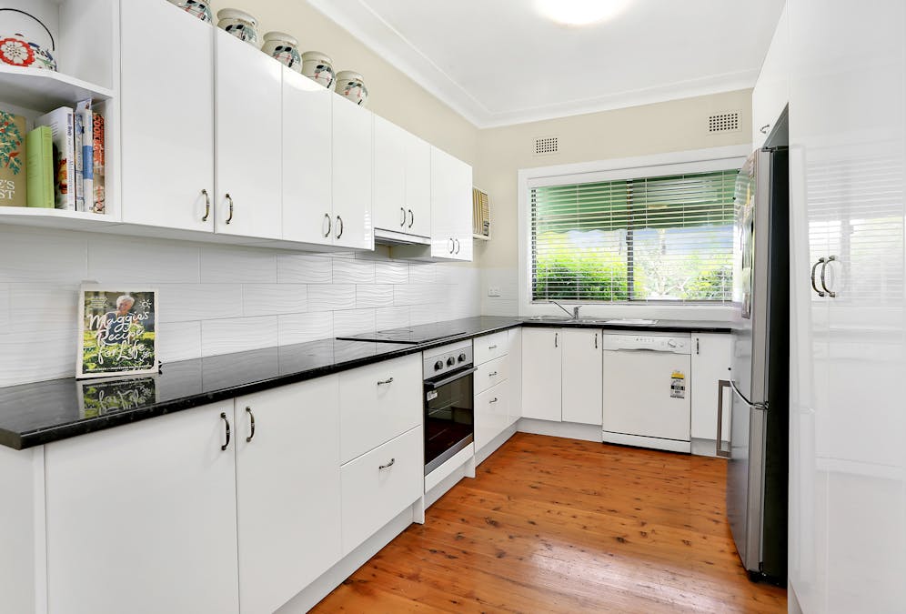 21 Andrews Avenue, Toongabbie, NSW, 2146 - Image 2