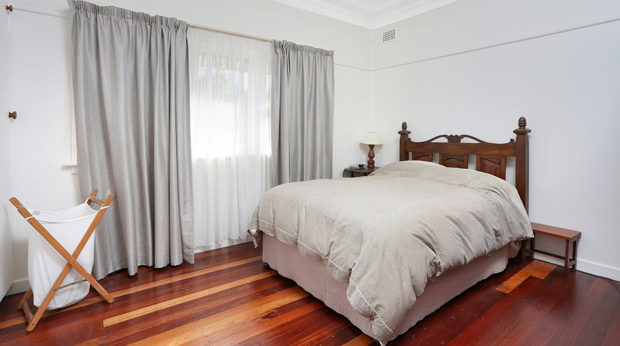 5 First Avenue, Toongabbie, NSW, 2146 - Image 6
