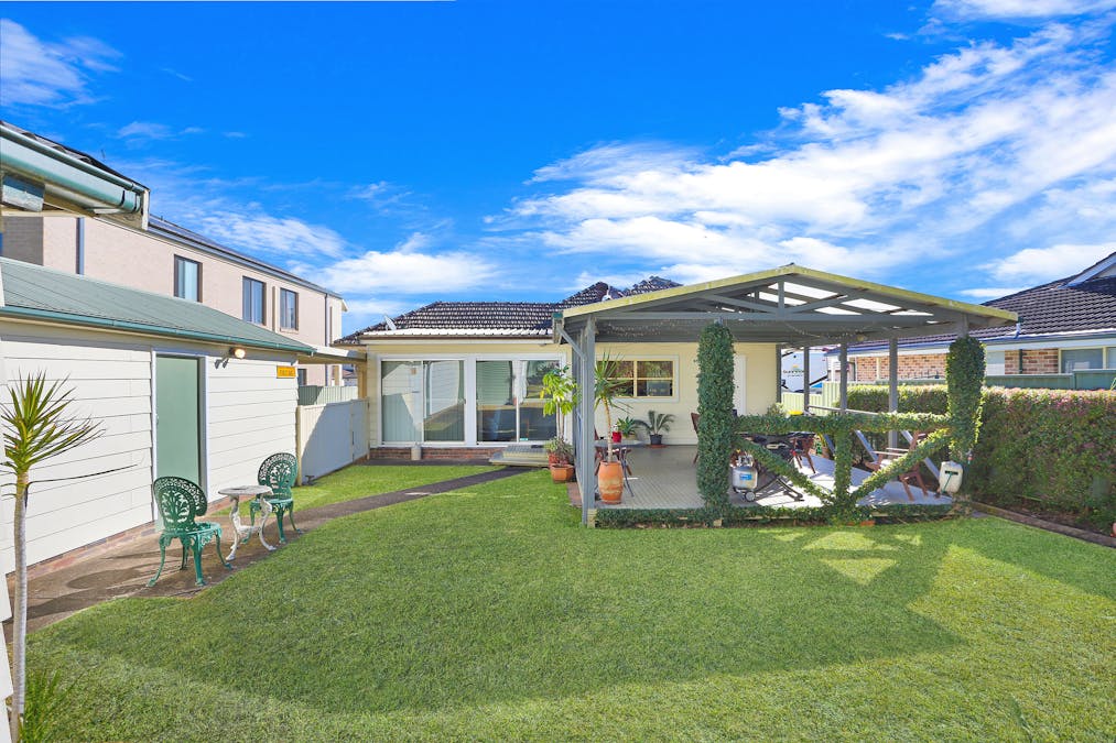 5 First Avenue, Toongabbie, NSW, 2146 - Image 9