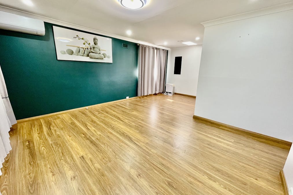 164 Lucretia Road, Seven Hills, NSW, 2147 - Image 2