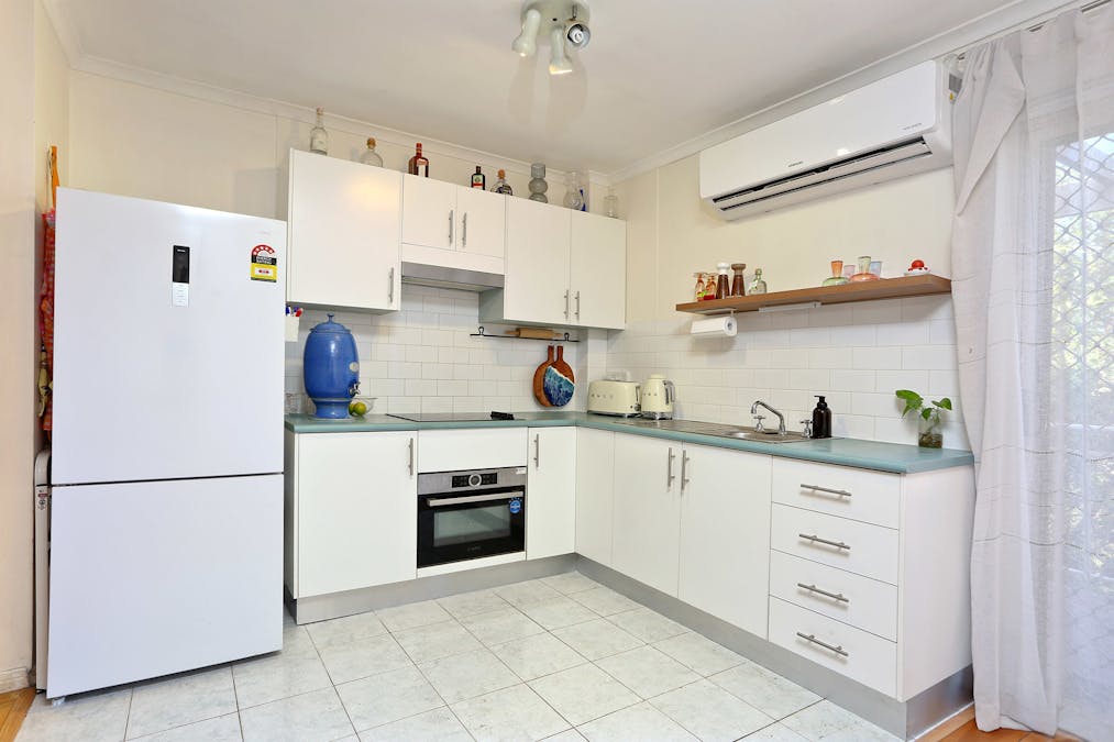 23/25-27 Fourth Avenue, Blacktown, NSW, 2148 - Image 2