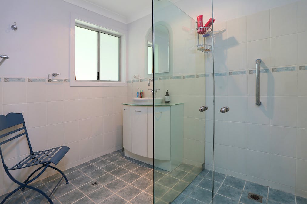 21 Vianney Crescent, Toongabbie, NSW, 2146 - Image 9