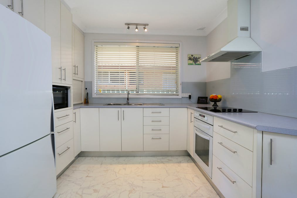 21 Vianney Crescent, Toongabbie, NSW, 2146 - Image 5