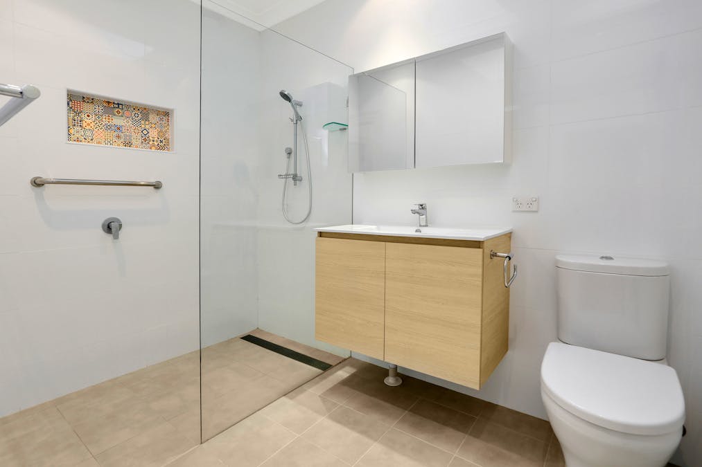 13 Willmot Avenue, Toongabbie, NSW, 2146 - Image 8