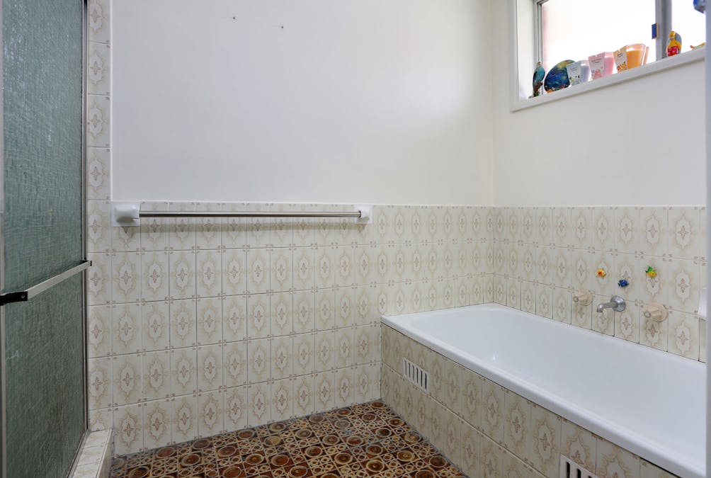 22 Vianney Crescent, Toongabbie, NSW, 2146 - Image 6