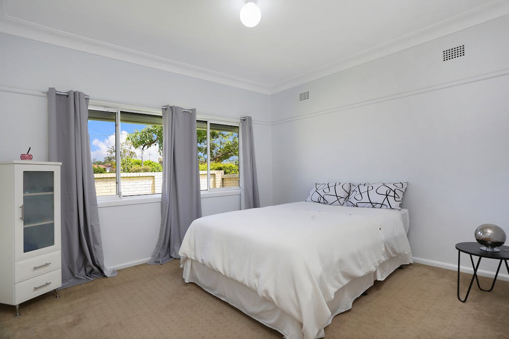 48 Bryson Street, Toongabbie, NSW, 2146 - Image 4