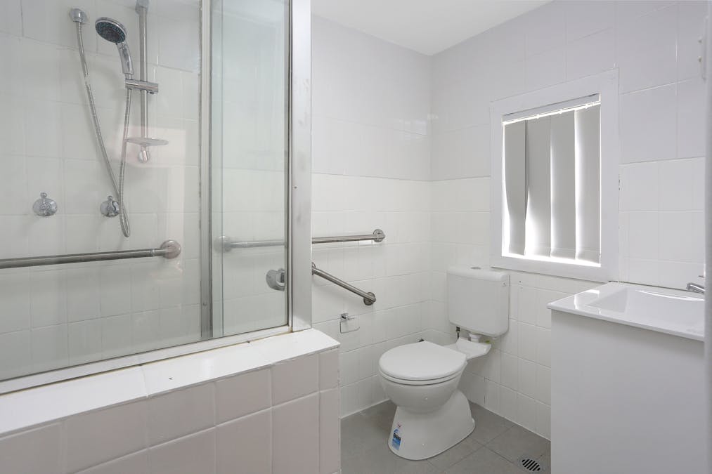 8 Barangaroo Road, Toongabbie, NSW, 2146 - Image 7