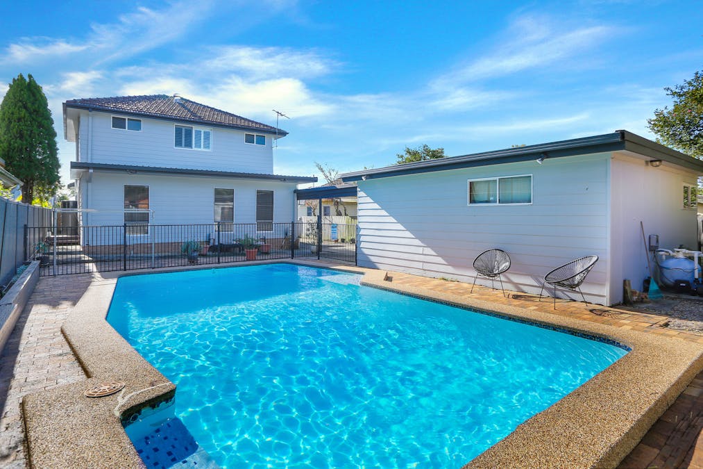 4 Parry Street, Pendle Hill, NSW, 2145 - Image 2