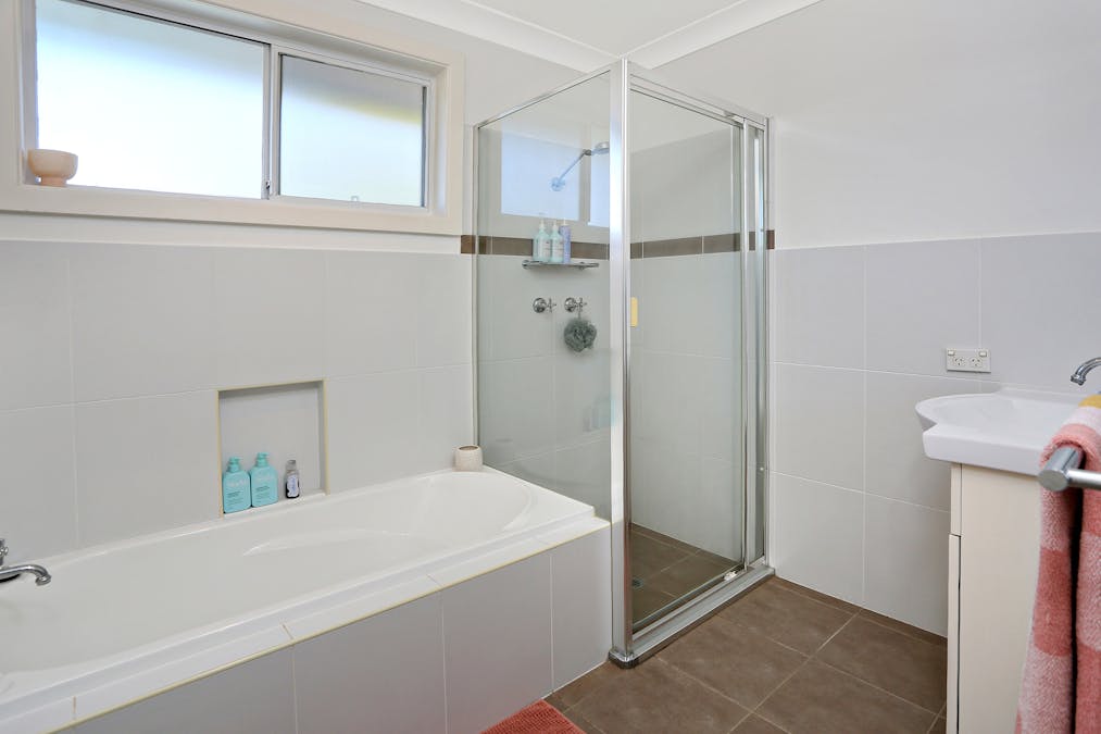 4 Parry Street, Pendle Hill, NSW, 2145 - Image 12