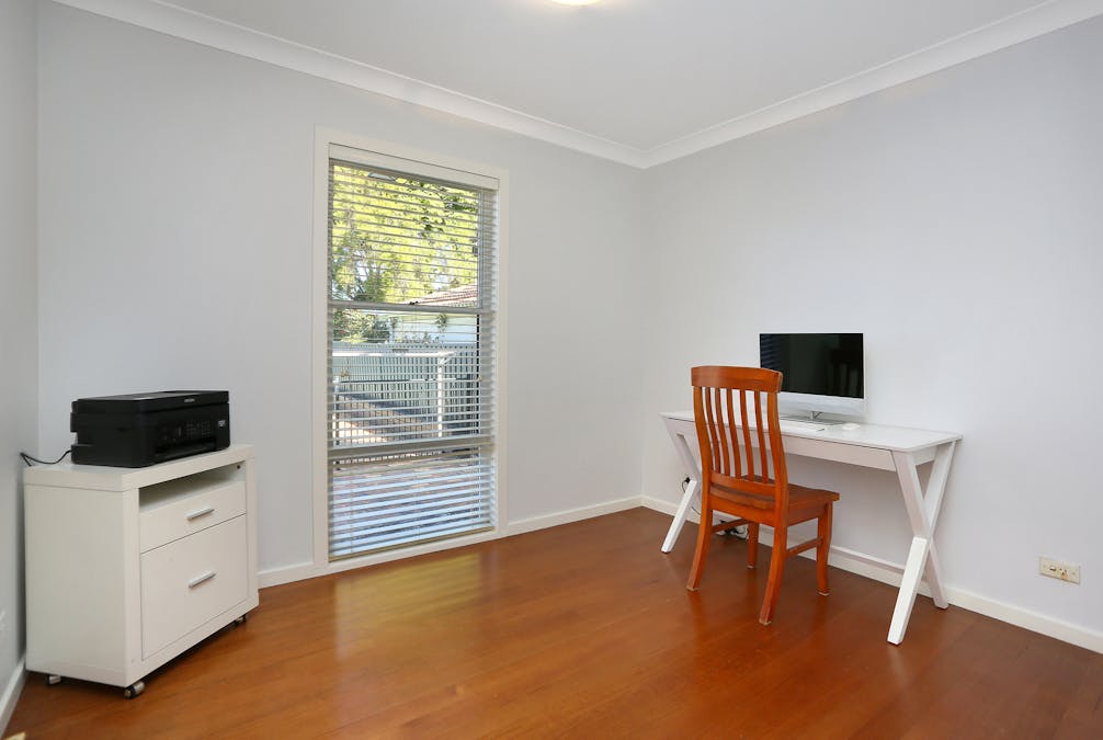4 Parry Street, Pendle Hill, NSW, 2145 - Image 8