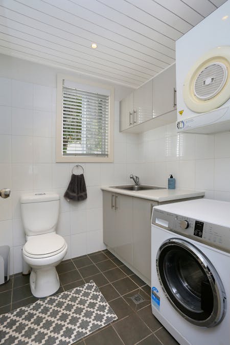 4 Parry Street, Pendle Hill, NSW, 2145 - Image 9