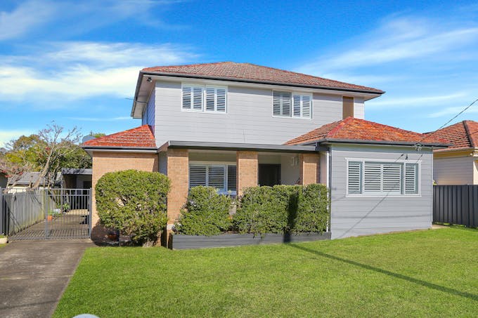 4 Parry Street, Pendle Hill, NSW, 2145 - Image 1