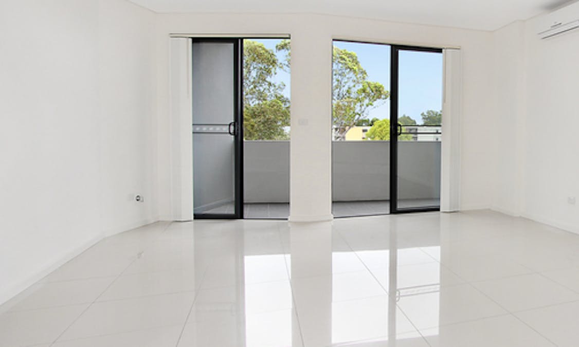 15/8-12 Linden Street, Toongabbie, NSW, 2146 - Image 2