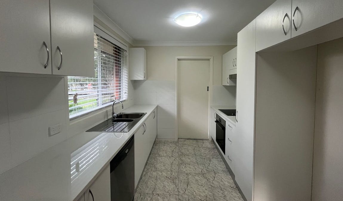 10 Erie Place, Seven Hills, NSW, 2147 - Image 2