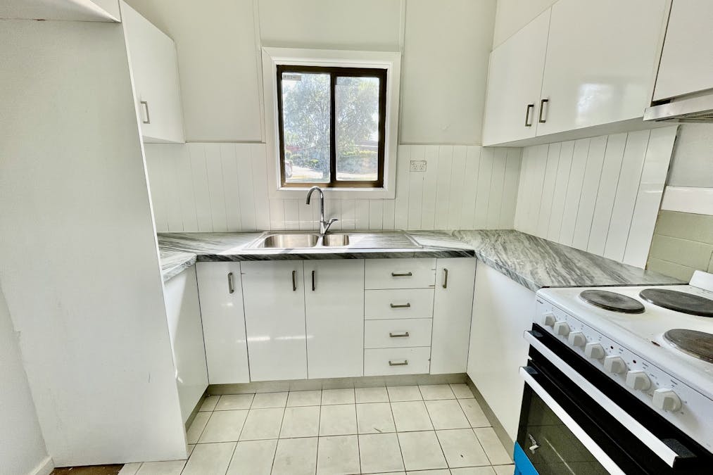 38 Pioneer Street, Seven Hills, NSW, 2147 - Image 2