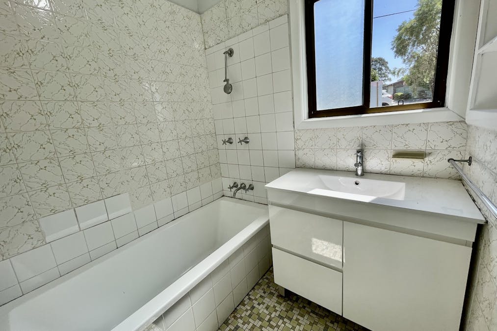 38 Pioneer Street, Seven Hills, NSW, 2147 - Image 8
