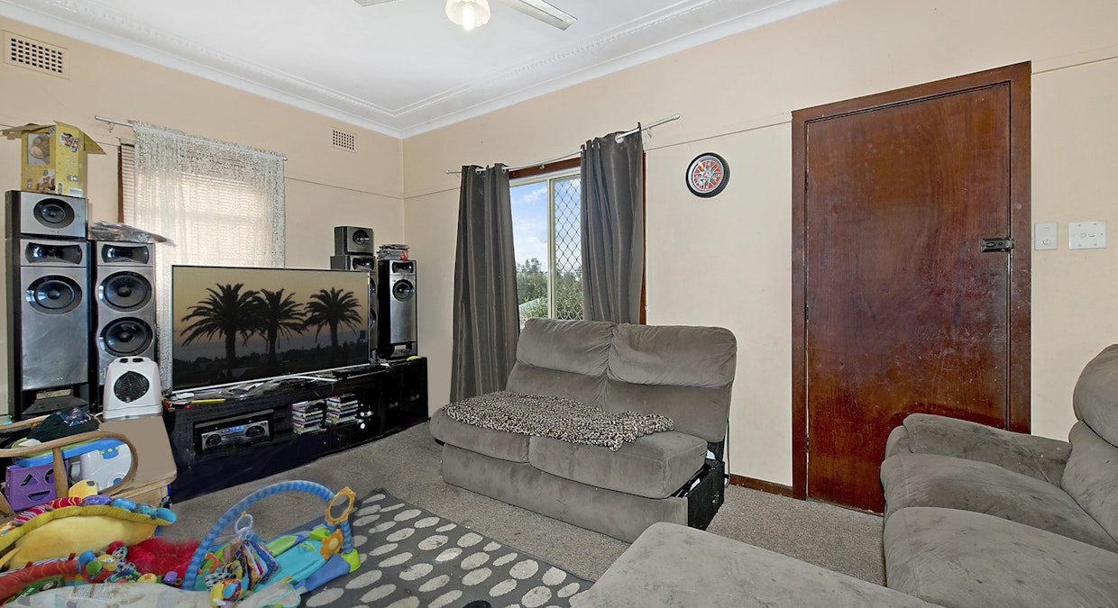 19 Neville Everson Street, West Kempsey, NSW, 2440 - Image 2