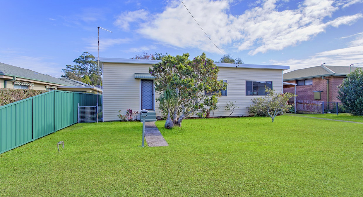 5 Woodford Road, North Haven, NSW, 2443 - Image 2