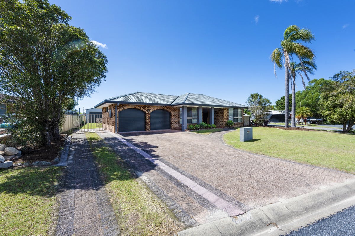 27 Abelia Avenue, Yamba, NSW, 2464 Sold Elders Real Estate