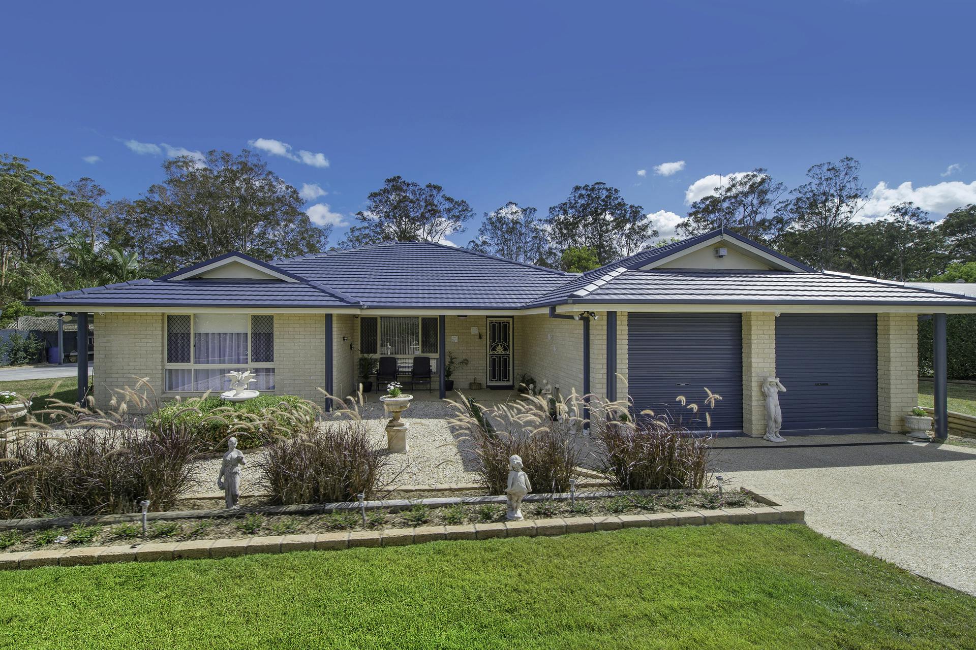29 Hillview Drive, Yarravel, NSW, 2440 Sold Elders Real Estate