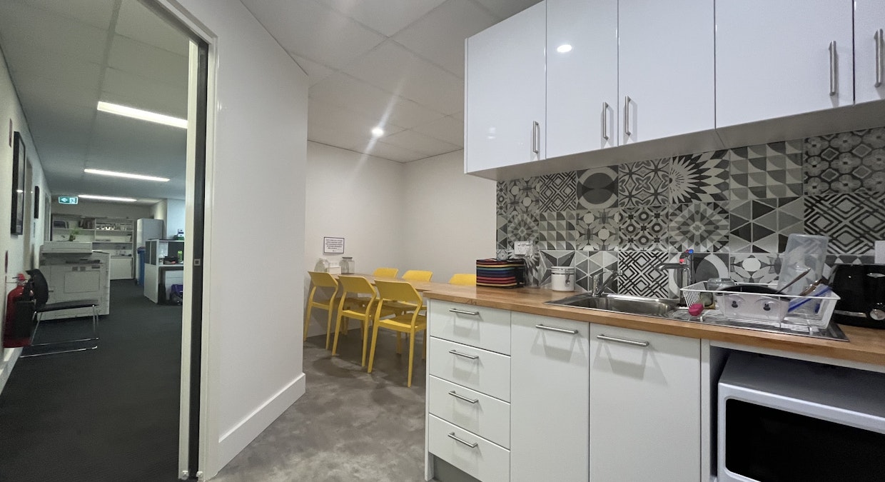 Suite 9/38 Clifton Drive, Port Macquarie, NSW, 2444 - Image 5