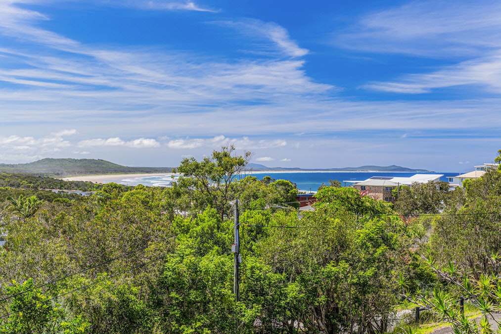 16 Noongah Terrace, Crescent Head, NSW, 2440 - Image 1