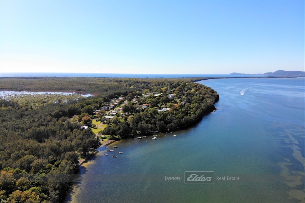 1 Frazer Avenue, Green Point, NSW, 2428 - Image 13